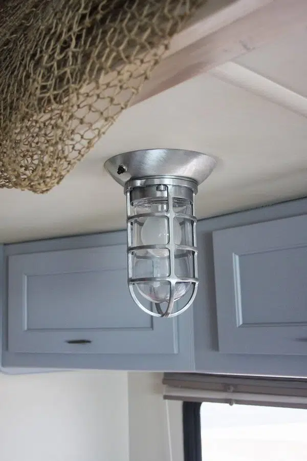 15 Beach Themed RV Makeovers