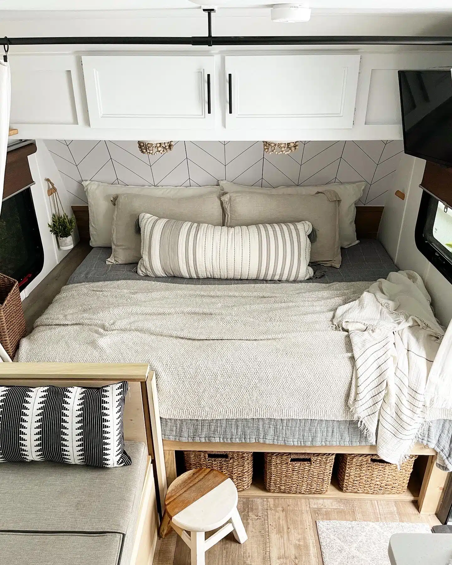 rachel reed RV bedroom beach boho neutral