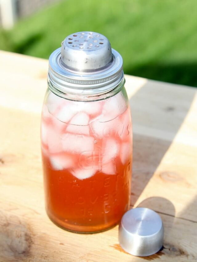 cropped-Mason-Jar-Cocktail-Shaker-Lid.jpg
