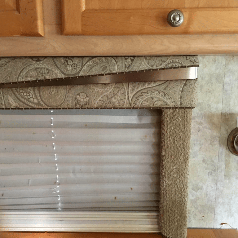 10 RV Window Valance Ideas for Your RV Makeover | RV Inspiration