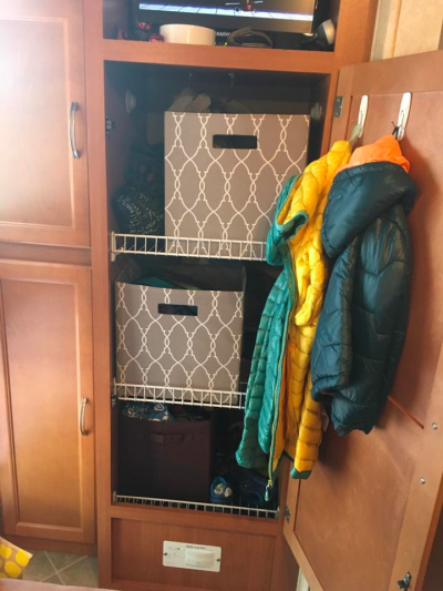 15+ Clothes Storage & RV Closet Organization Ideas