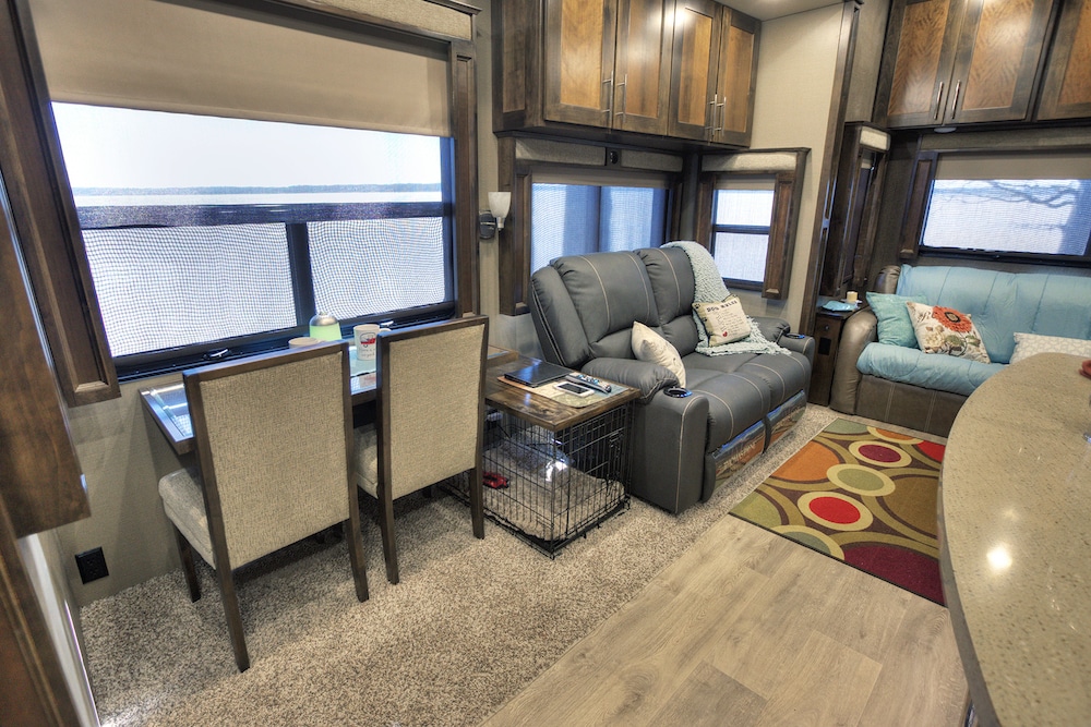 Rv dog hotsell crate ideas