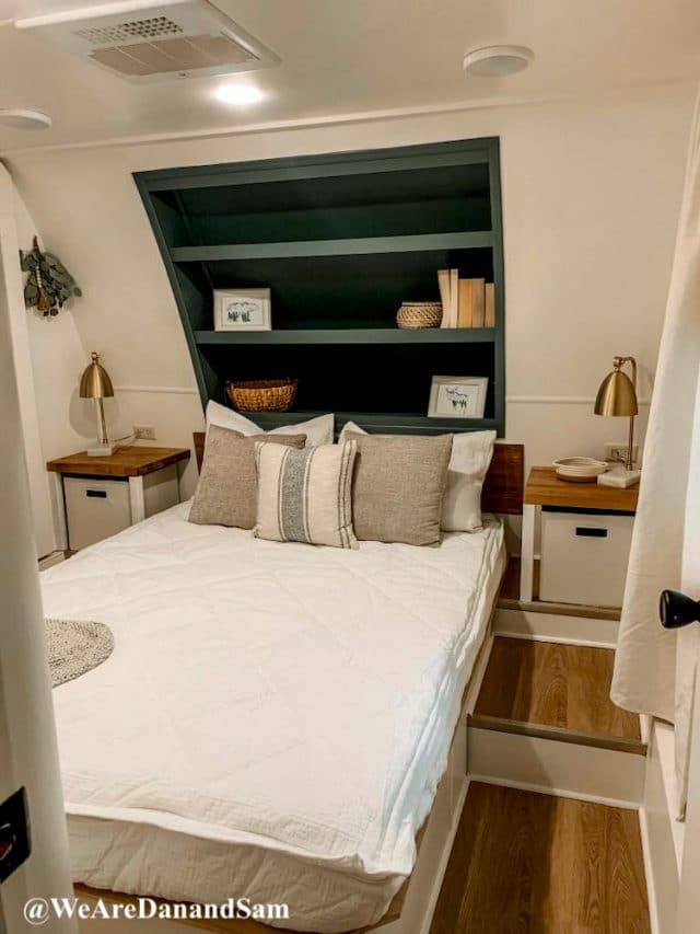 Small RV Bedroom Ideas: 16 Cozy RV Bedrooms Made to Cuddle Up With a ...