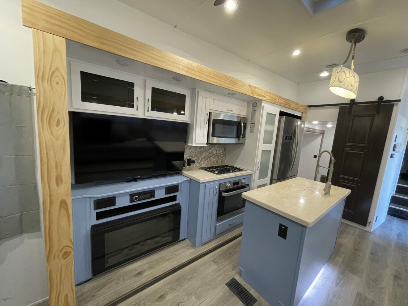 Camper Remodel RV Interior Paint Ideas: 34 Colorful Makeovers | RV ...