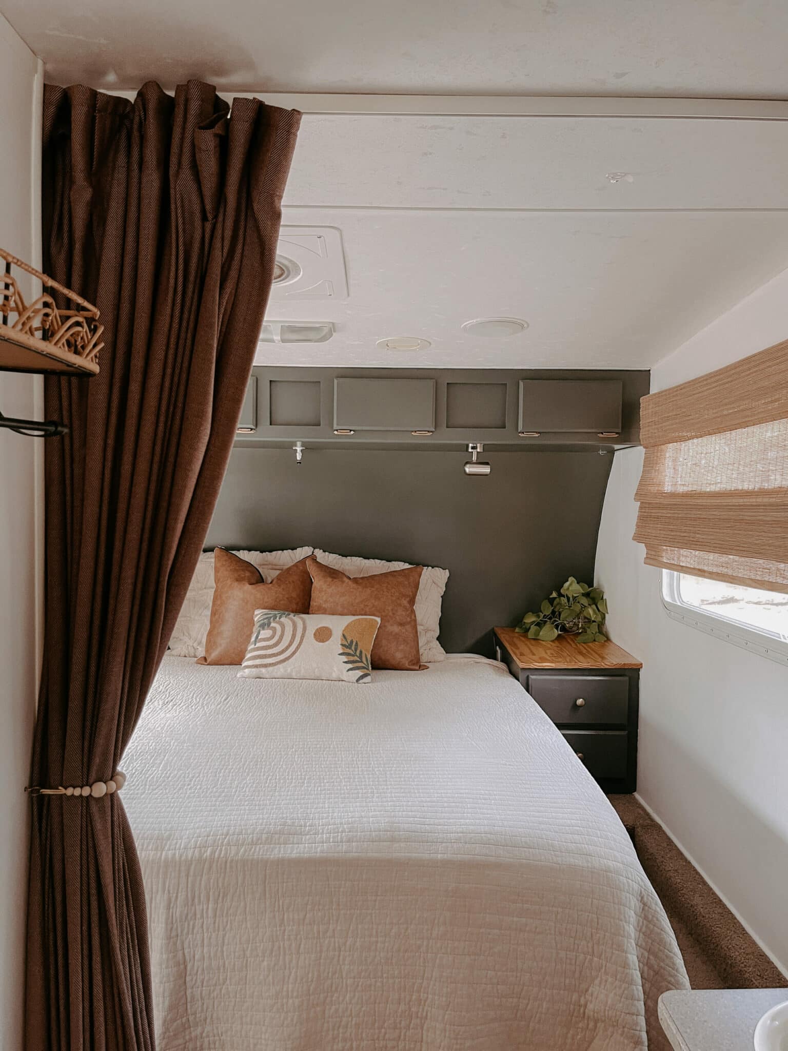 20 Smart RV Bedroom Remodel Ideas (With Photos) | RV Inspiration
