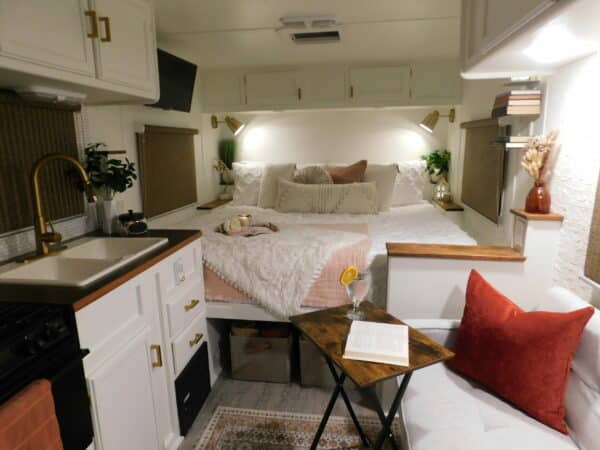 6 RV Dinette/Desk Combinations for Working | RV Inspiration