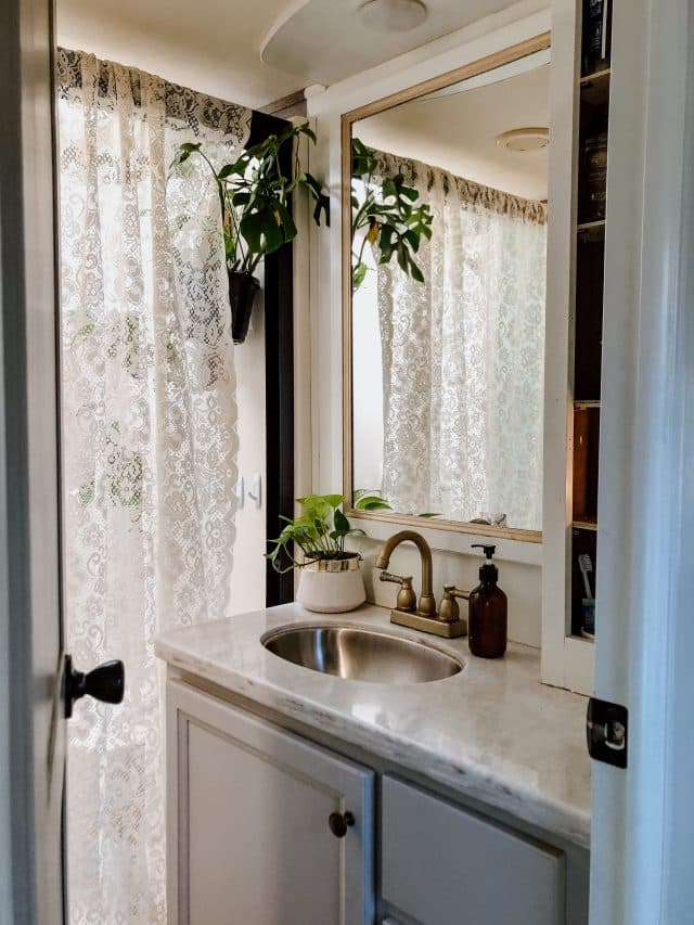 15+ Stylish RV Bathroom Vanity Ideas to Inspire Your Remodel | RV ...
