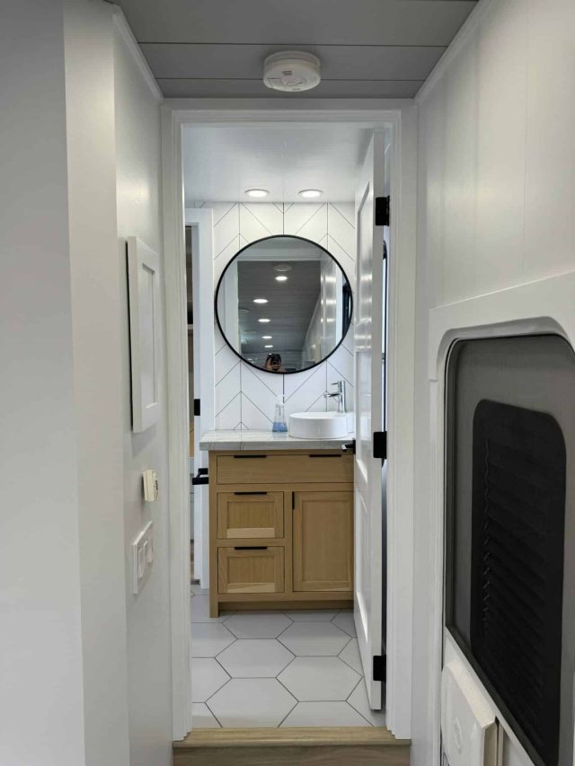 40 RV Bathroom Remodel Ideas to Inspire Your Renovation | RV Inspiration