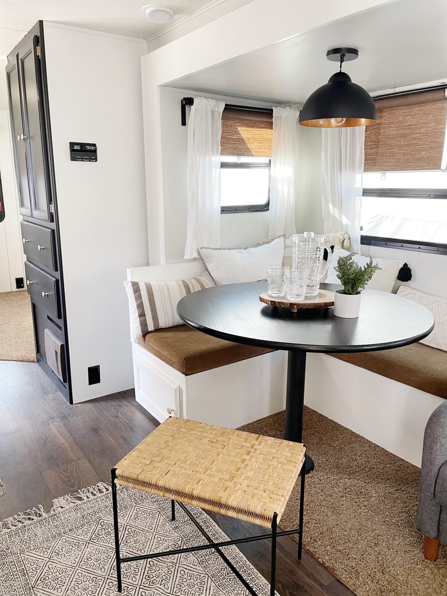 A Family of 5 Renovated this Travel Trailer in Just 2 weeks! | RV ...